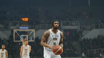 Μαγικός ΠΑΟΚ «έφυγε» για τους «16» με λυτρωτή Μουρ!