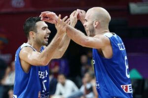 sloukas kalathis e1624535131616 Κουρουπάκης