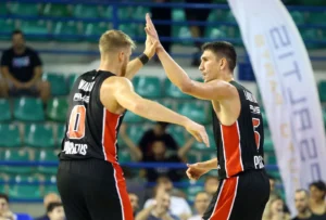 Ολυμπιακός Νεόφυτος Χανδριώτης