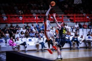 Chris Coffey Χρήστος Οικονόμου