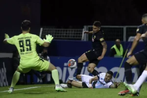 aek 1 Κινγκ Σζτσετσίν