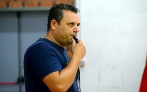 σπυρος δεραος Άρη