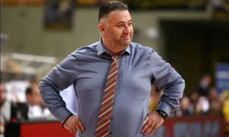 Γιατράς ΑΕΚ