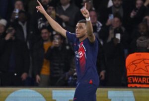 Mbappe 300