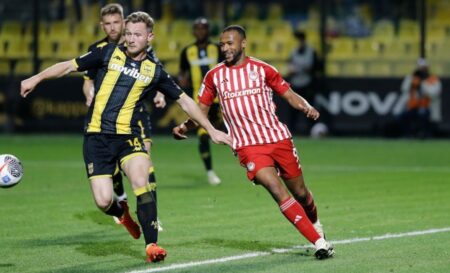 Aris Olympiacos Ματίας Αλμέιδα