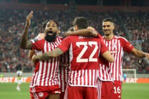 Olympiacos Fenerbahce ΑΕΚ Λαύριο