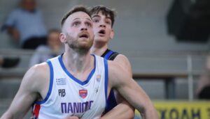 kaklamanakis panionios papagou 768x438 1 Πανιώνιος