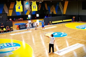 Kostas Roumeliotis Glafkos Κίναν Έβανς