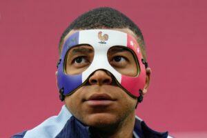 Kylian Mbappe mask Πανελλήνιο παίδων