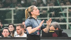 Vaso Tsarouxa ΑΕΚ Ολυμπιακός χάντμπολ