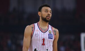 gos Βασίλης Χαραλαμπόπουλος