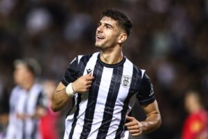 Konstantinos Koulierakis Βαγγέλης Μαρινάκης