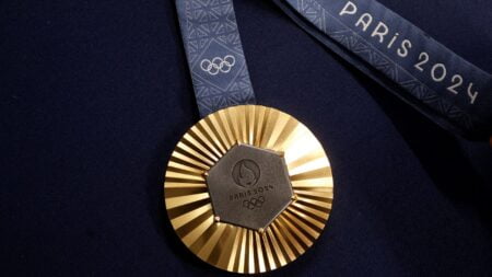 Olympic Games Paris 2024 Medals cost Ολυμπιακά μετάλλια χρήματα