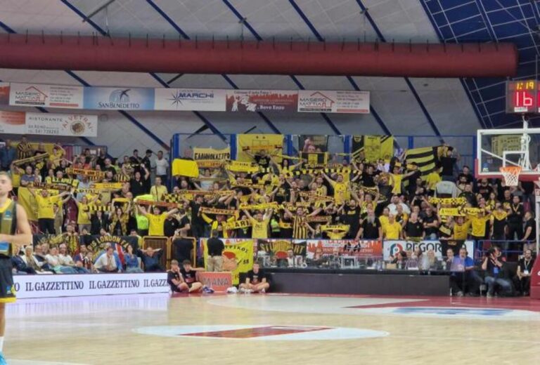 arisbc1 Άρης προς τους οπαδούς του στην Βενετία Eurocup Άρης κόσμος