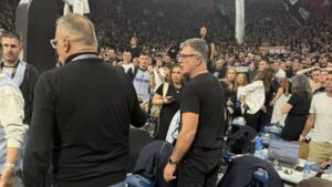 Oly Παρτίζαν