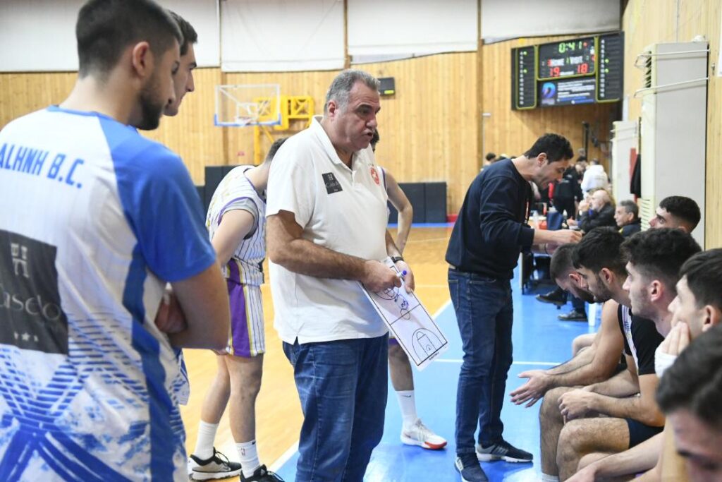 Γιορτές με χαμόγελα και πίστη παραμονής για τη Γαλήνη, ”Aγιος Βασίλης” ο Βαμβουκάκης