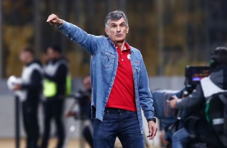 AEK Olympiacos Mendilibar Μεντιλίμπαρ