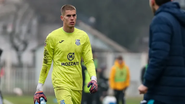 1742902291137 Cukaricki v OFK Beograd A4388 Cropped.jpg Ολυμπιακός