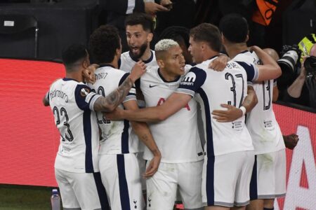 tottenham manchester united Τότεναμ