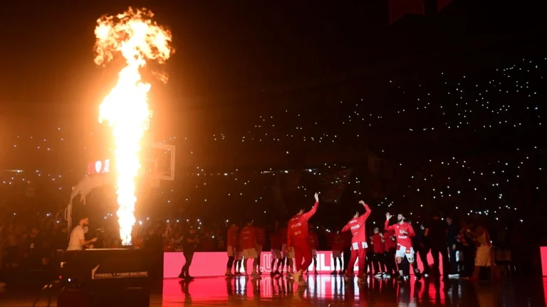 OLYMPIAKOS Ολυμπιακός