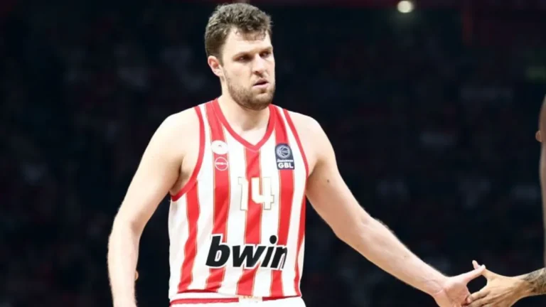 Olympiacos Panathinaikos Vezenkov 1 Βεζένκοβ