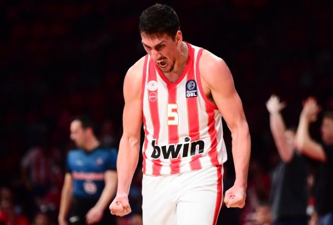 9fcbb8cb larentzakis olympiacos Λαρεντζάκη