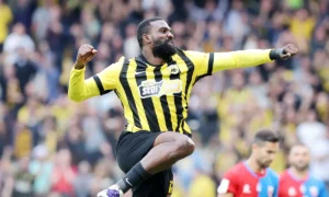 Λυτρωτής Πιερό έδωσε τρίποντο κορυφής στην ΑΕΚ! pierrot Super League