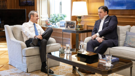 Συναντήθηκαν Μητσοτάκης και Μποντιρόγκα με φόντο το Final 4 της Αθήνας bodiroga mitsotakis1 Μποντιρόγκα